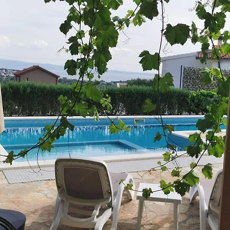 Villa Mater - Luxuriously Equipped With A 15m Long Swimming Pool Žrnovnica