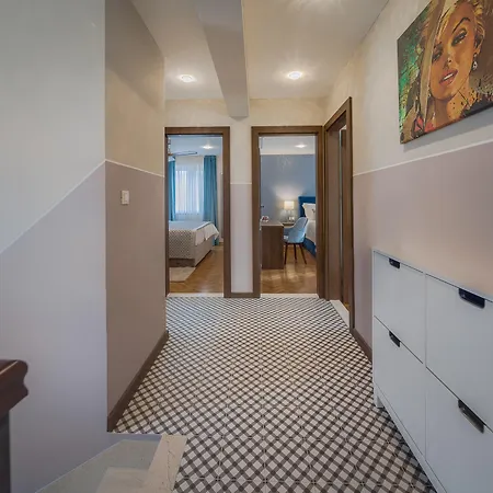 Mater - Luxuriously Equipped With A 15m Long Swimming Pool Villa