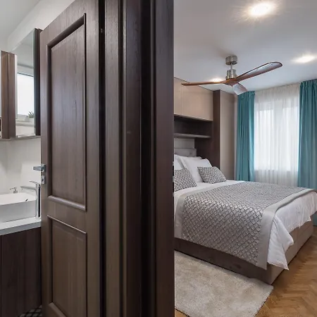 Mater - Luxuriously Equipped With A 15m Long Swimming Pool Villa *